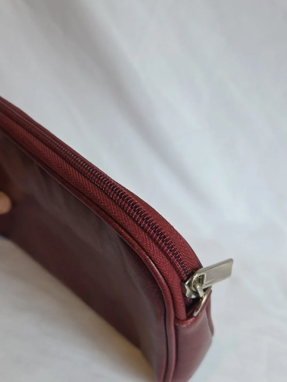 Classic Women's Crossbody Bag in Deep Burgundy